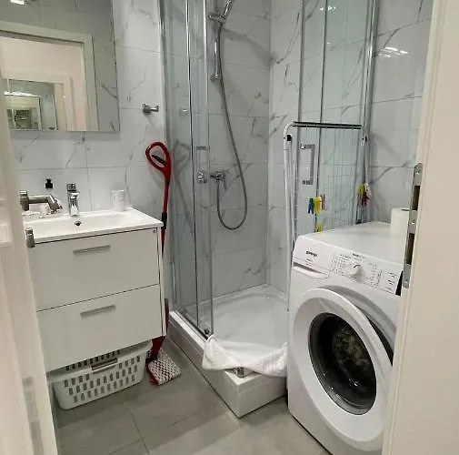 Ladiva Макарська